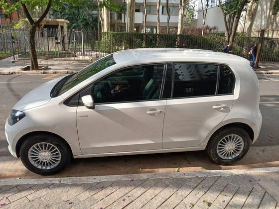 VOLKSWAGEN UP 1.0 MPI MOVE UP 12V FLEX 4P AUTOMATIZADO VOLKSWAGEN UP 1.0 MPI MOVE UP 12V FLEX 4P AUTOMATIZADO